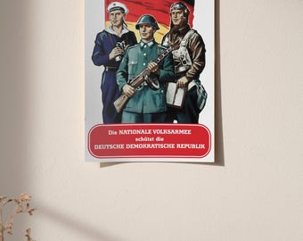 東ドイツのプロパガンダポスター NVA「国家人民軍は東ドイツを守る
