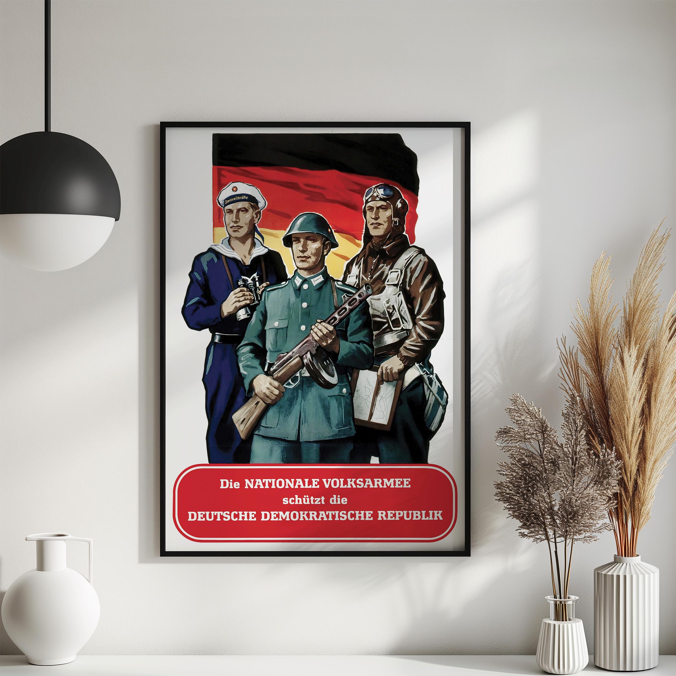 東ドイツのプロパガンダポスター NVA「国家人民軍は東ドイツを守る