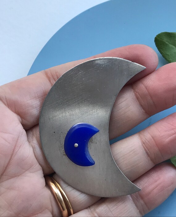 Designer Silver Crescent Moon Statement Brooch, M… - image 4