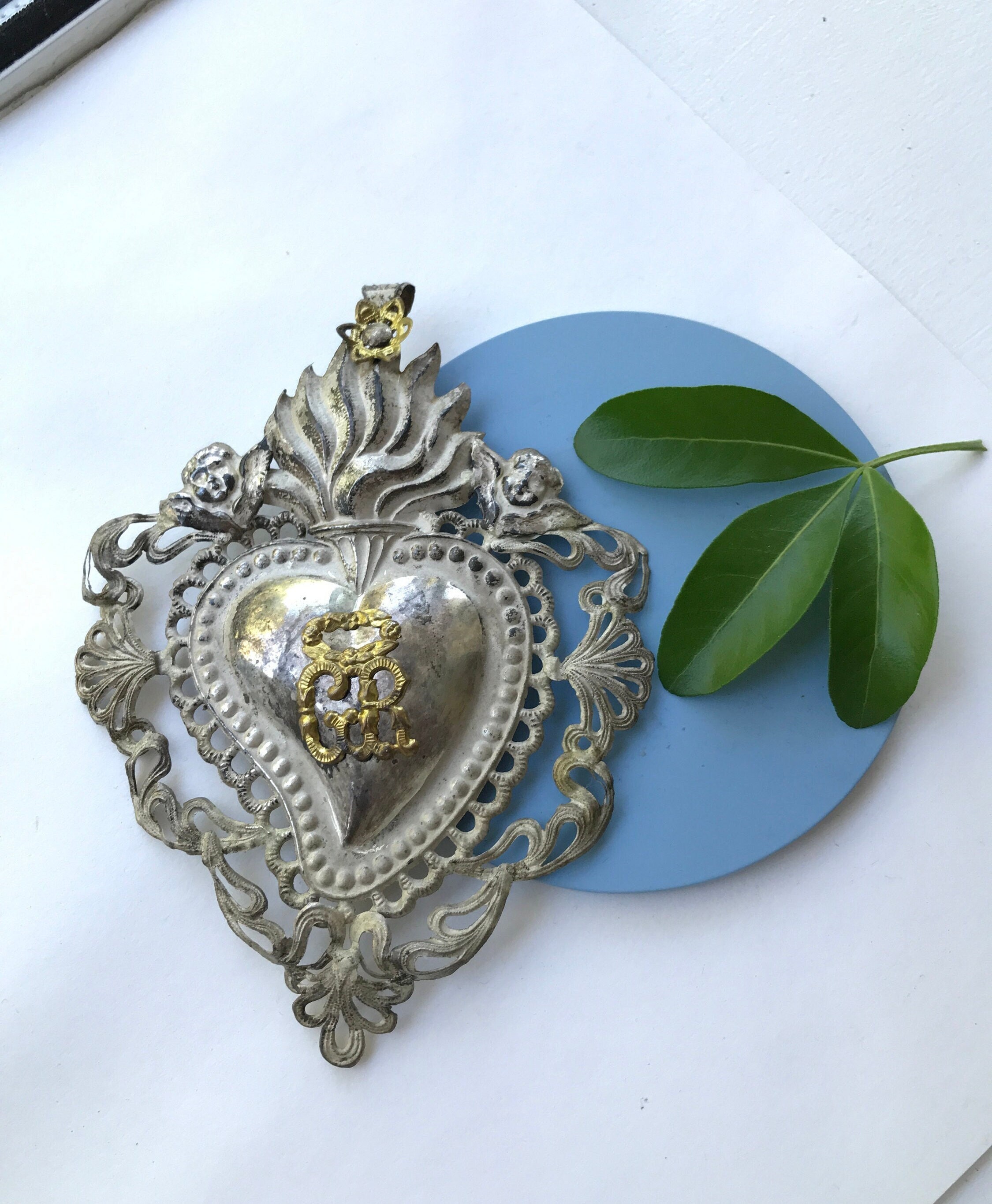 ANTIQUE Italian EX VOTO. Sacred heart. Flaming heart. Relic. craibas