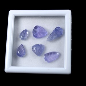 Natural Tanzanite Leaf Carved Gemstone: Jewelry Making (6.70x9-10.20x12 mm)