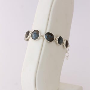 Labradorite Sterling Silver Bracelet: Dainty Gemstone, 7.5 Inches