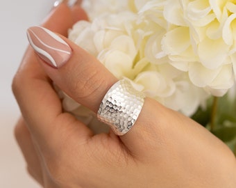 Hammered Chunky 925 Silver Ring: Adjustable Boho Thumb Ring