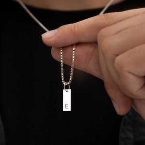 Collar personalizado grabado para hombres, regalo personalizado del Día del Padre, collar inicial para él, collar inicial masculino, collar grabado