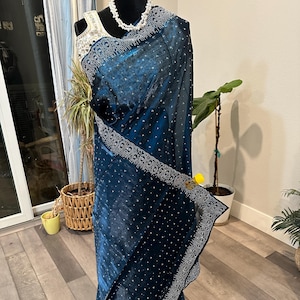 Jimmy Choo sari da festa con accenti argentati / sari da festa acquisti online usa / Diwali / sari etnici / abiti da festa in organza morbida