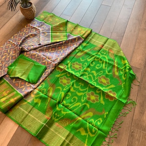 Silk Mark Certified Pure Pochampally Ikkat Silk Saree with Contrast Blouse Piece