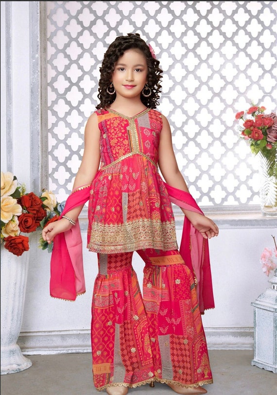 Pin by Kopal singh on kurti | 13 year girl dress, Simple pakistani dresses,  Net dress