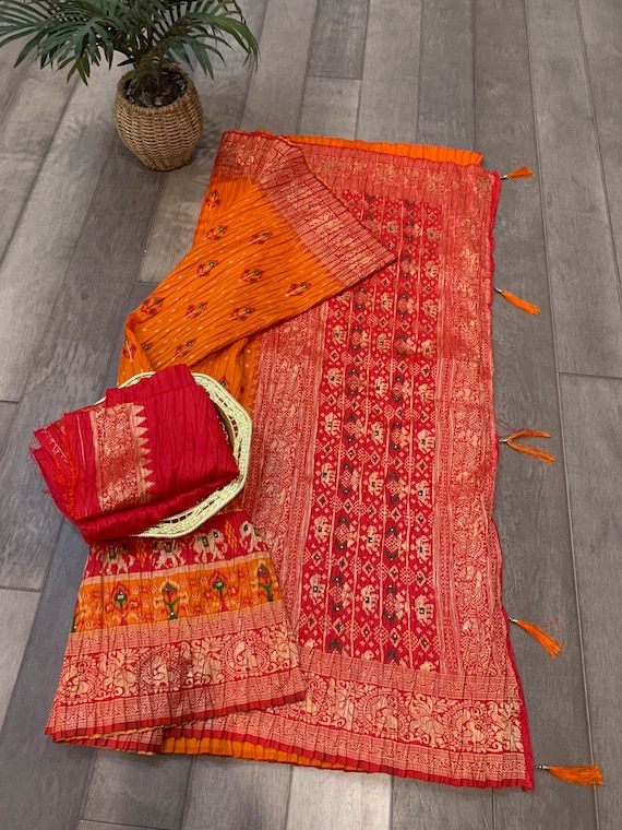 Exclusive Bandhini Printed Patola Fusion Crushed Saree with small Kundan Work | bandhani saree