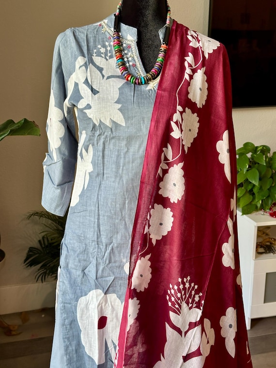 Size M | Jaipur Cotton suit set with floral prints | cotton kurti set online shopping usa | summer kurtis | summer indian dress online