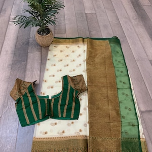 Fully Stitched Blouse - Beautiful contrast Banarasi Handloom Kora Organza Saree