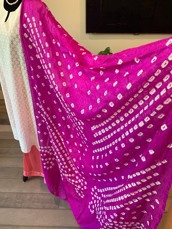Full size crushed bandhani dupattas in satin silk