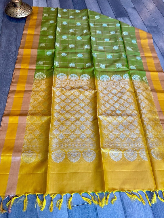 Pure kanjivaram silk saree in big checks | kanchi pattu sarees online shopping usa | kanchipuram silk saree online | checks saree | navratri