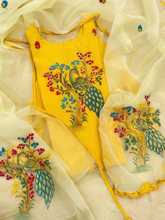 Size XL: Pure Dola Silk Hand Painted Kurti with Organza Dupatta