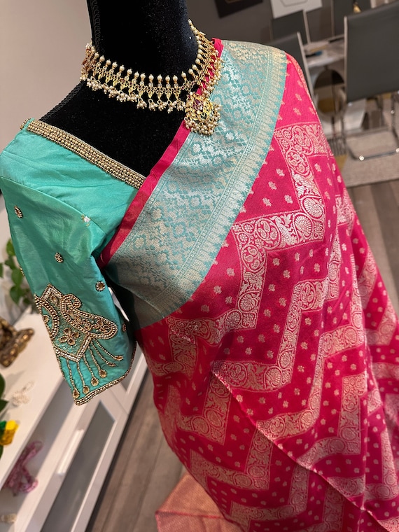 Size 36-42 optional stitched blouse: Munga silk saree with ikkat patola border and chevron body | moonga silk saree with patola border