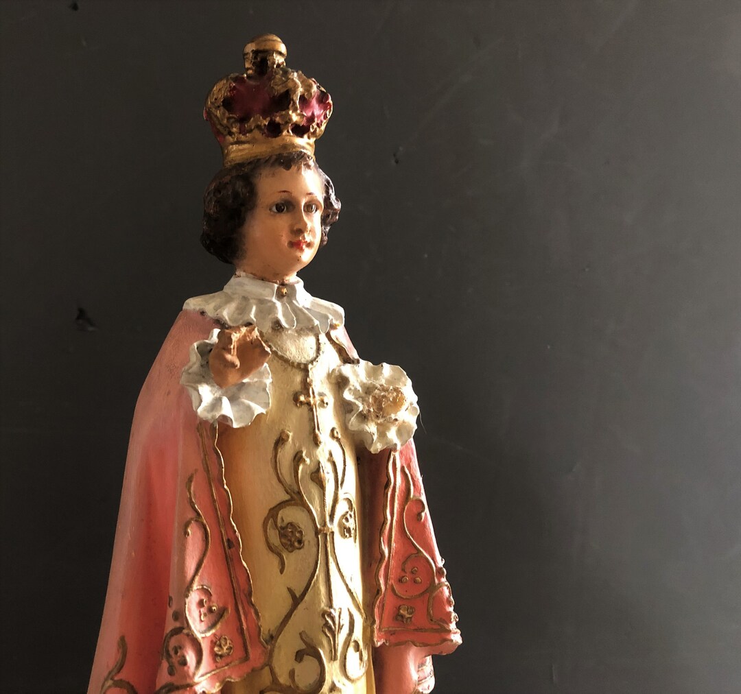 Very Antique Charming Infant of Prague Statue. Glass Eyes, Beautiful Decorated, OLOT, Lovely