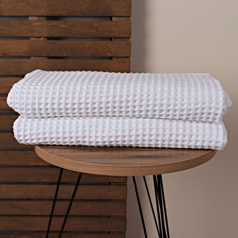 Ensemble de serviettes de bain gaufrées Lot de 2 Ensemble de serviettes tissées en nid d'abeille Luxe Doux Nouvelle serviette tendance Serviette décorative pour salle de bain Absorbant Blanc