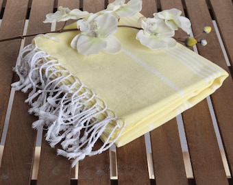 Serviettes de plage turques - Peshtemal pour la plage, le bain, le spa, le surf, la piscine, les cadeaux d'enterrement de vie de jeune fille - Jaune - Paquet de 1