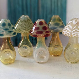 Glass Mushroom Pipe: Color Changing Tobacco Pipe, USA Made