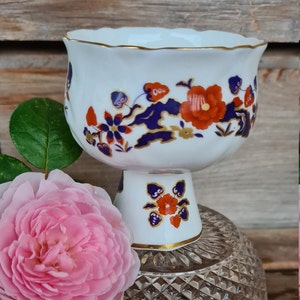 Aynsley Bird of Paradise Vase Fine English Bone China Reproduced c.1850 Design