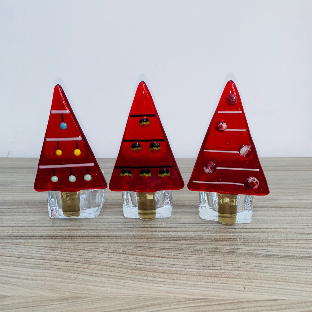 Small Red Fused Glass Christmas Tree Tealight Holder 10 Cm X 7 Cm