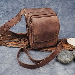 Handmade Leather Waist Bag with Adjustable Belt, Festival Fanny Pack, Leather Crossbody Bag, Gift for him & her zdjęcie 3