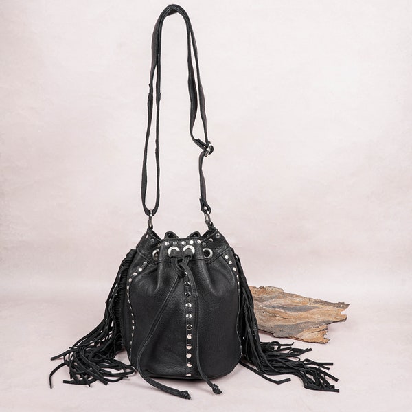 Sac seau en cuir noir à franges avec bandoulière réglable Sac en cuir fait main pour femmes Sac à main avec cordon Sac à main en cuir pour article cadeau