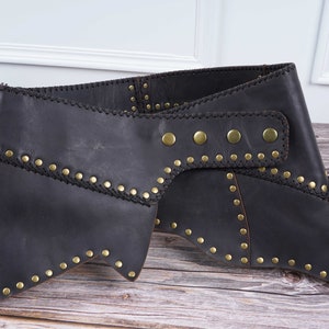 Handgefertigter Brauner Leder Mini Rock und Gürtel, Festival Fanny Pack, Leder Rock Gürtel, Geschenk für Sie