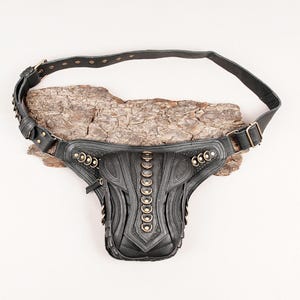 Festival Fanny Pack || Handmade Leather Waist Bag || Leather Hip Bag || Gift for her & Bag for unisex || Bohemian style leather belt ||