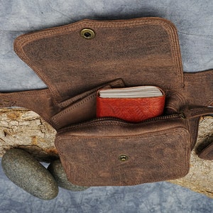 Handmade Leather Utility Waist Bag With Adjustable Belt, Leather Hip Belt bag, Festival Fanny Pack , Gift for her zdjęcie 6