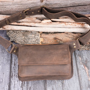 Handgefertigte Leder Gürteltasche mit verstellbarem Gürtel, Festival Utensilie Bag und Fanny Pack, Leder Hüfttasche, Geschenk für Sie