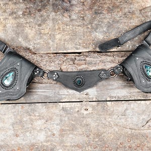 Bohemian style leather belt || Labradorite leather waist pouch || Premium leather belt || Handmade gemstone utility belt ||
