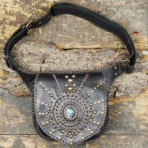 Handmade Leather Waist Bag with Adjustable Belt || Festival Fanny Pack || Leather Hip Bag || Gift for her & Bag for unisex ||
