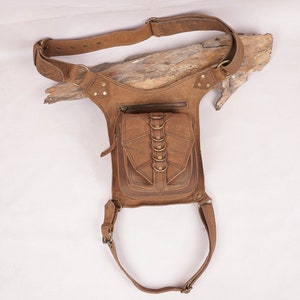 Handgefertigte Leder Holster Tasche mit verstellbarem Gürtel, Festival Fanny Pack, Leder Oberschenkel Tasche, Geschenk für Sie