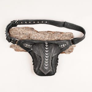 LeatherWaistBelt, GenuineLeather, SilverFittings, Utility Belt, Festival Wear, Everyday Carry, Fashion Statement for Unisex.