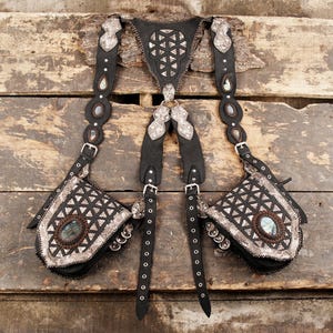 Leather Holster Bag || Burning Man Leather Holster Belt || Pocket Holster || Holster with labradorite gemstone || For Unisex ||