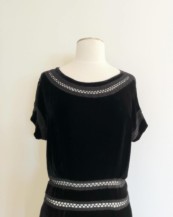 Vintage NICOLE FARHI black VELVET dress c1990