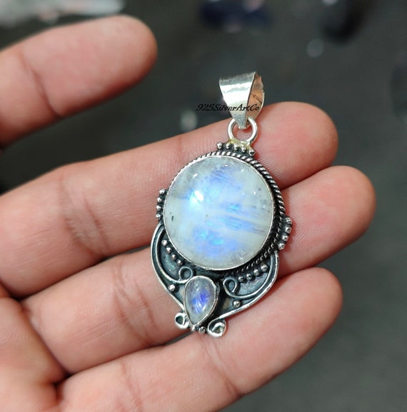 Ciondolo In Pietra Di Luna Arcobaleno: Gioiello Rotondo Fatto A - Foto 2