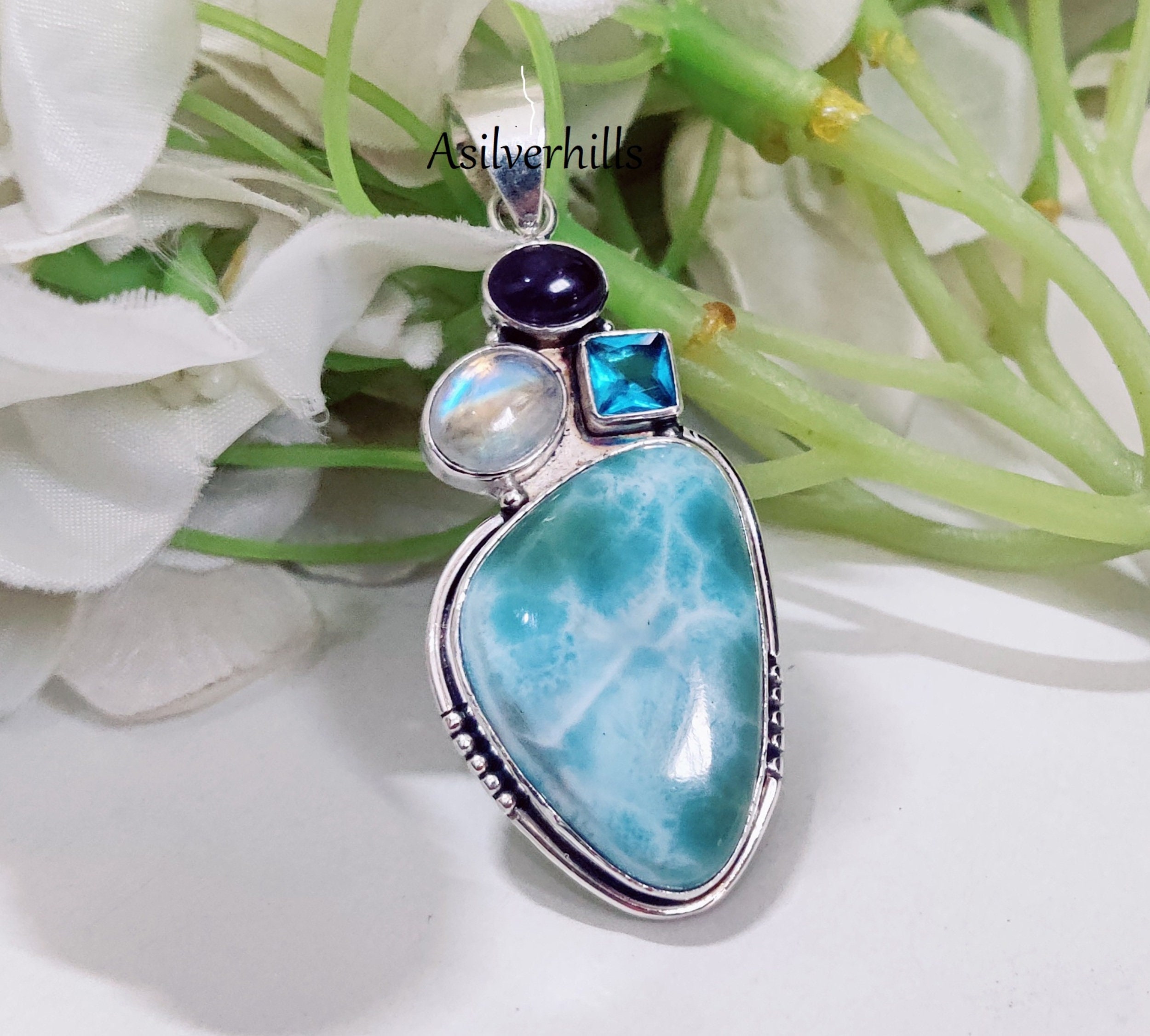 ラリマーペンダント：スターリングシルバー、ブルートパーズ、ムーン