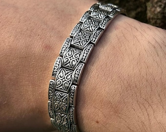 Mens Engraved Plate Bracelet: Heavy 925K Sterling Silver Chain Mens Engraved Plate Bracelet: Heavy 925K Sterling Silver Chain