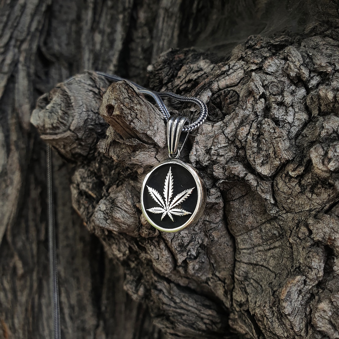 925K Silver Marijuanna Accessories, Silver Marijuana Necklace For Women - Men, Jewelry Gift For Weed Lover, Marijuana Pendant Necklace