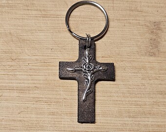 Llavero con cruz