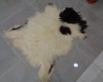 Black Off-White Goatskin Rug, Genuine Leather Hide, Farmhouse Decor, 3'3" x 2'6"   FE