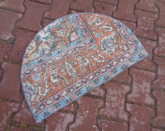 2.4x1.6Ft Vintage Half Circle Vintage Rug, Rustic Rug Mat, Half Round Carpet For Stairways, Entry Mat, Semi Moon Burnt Orange Boho Rug kd:UM