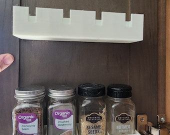 Wall mounted spice organizer racks for square or round spice jars