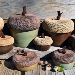 Acorn jars