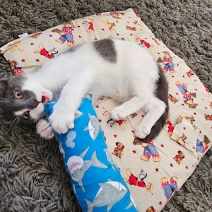 Handmade Catnip Kicker Toy, Crinkle & Ribbon, Fun Fabrics image 10