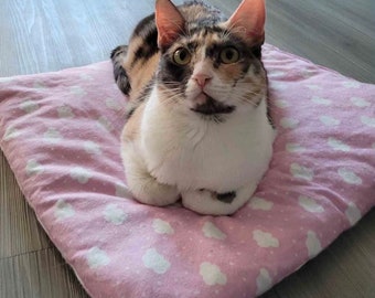 CATNIP BEDS  (many patterns available) with FRESH catnip!!! by WildSideCraftShop **free shipping**