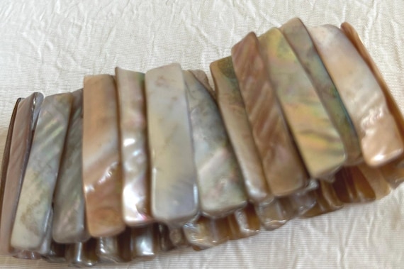 Shell Stretch Bracelet - image 4