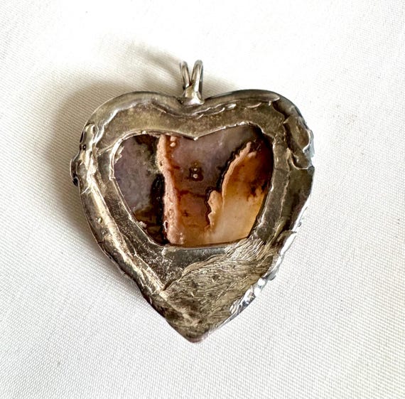 Flame Agate Heart Pendant - image 3