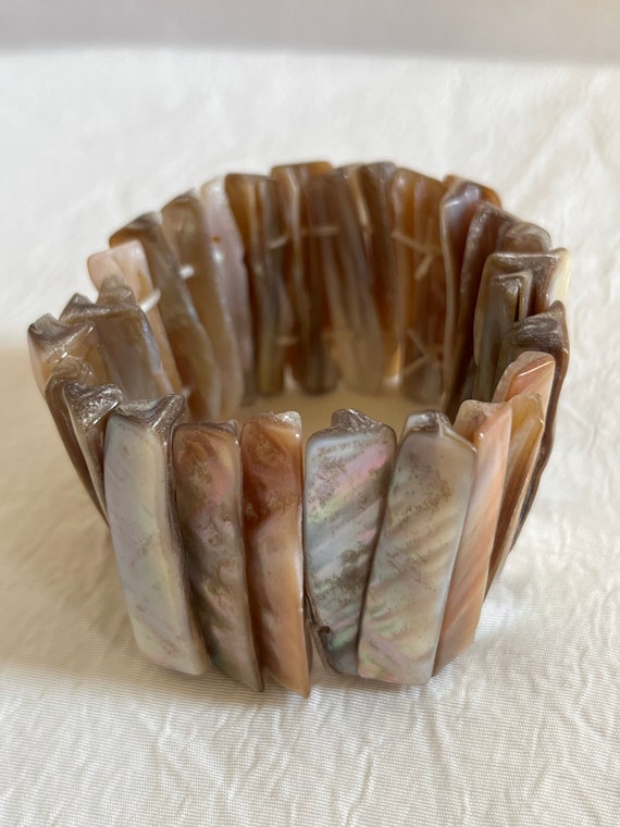 Shell Stretch Bracelet - image 3